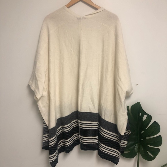 Vince Wool/Cashmere Striped Open Poncho Size M/L - Picture 4 of 7